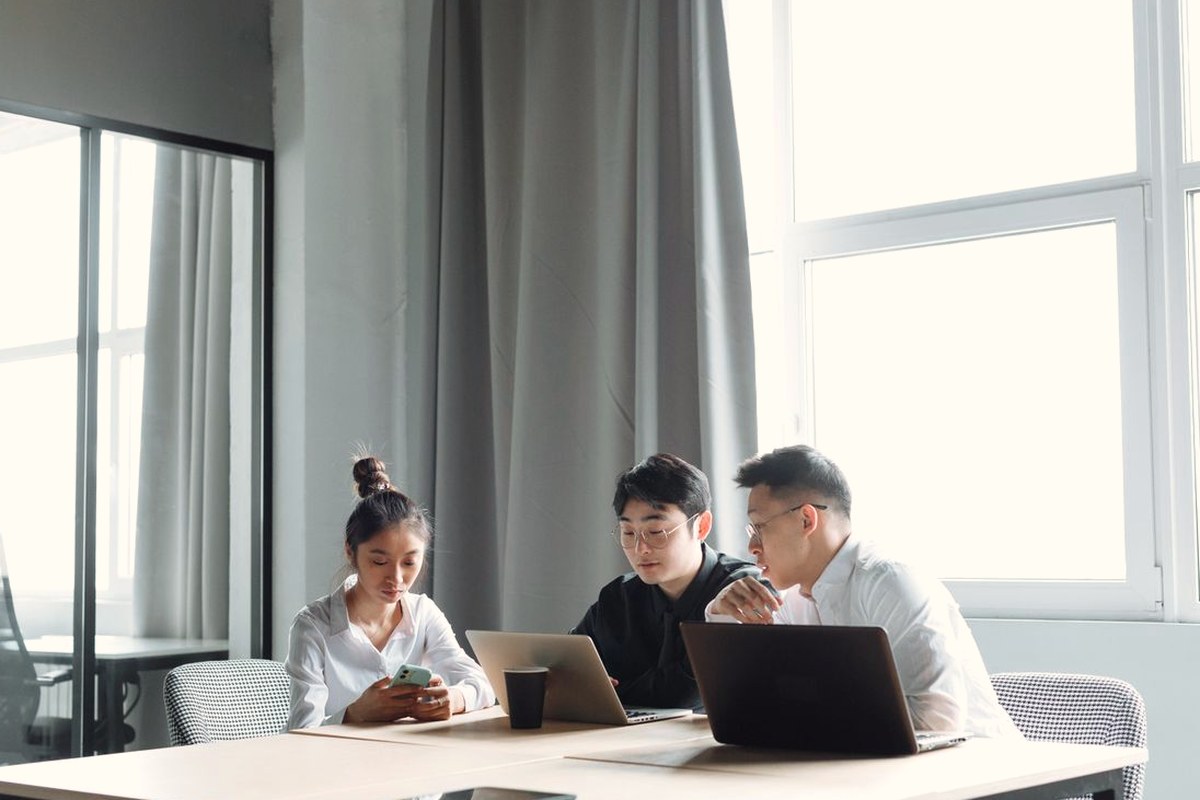 Product listing specialist